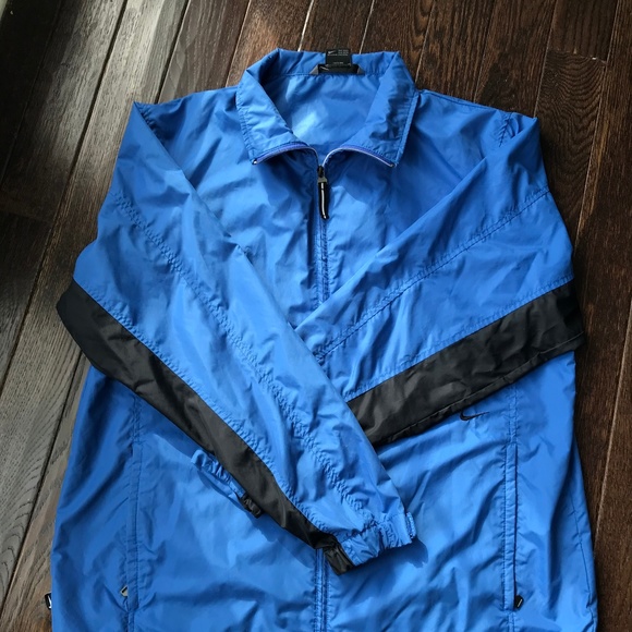 nike windbreaker jacket blue